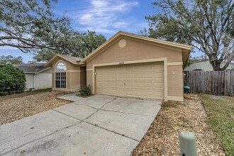 24139 Twin Ct in Land O Lakes, FL - Building Photo - Building Photo