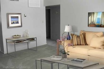 Wythe Creek in Poquoson, VA - Foto de edificio - Interior Photo