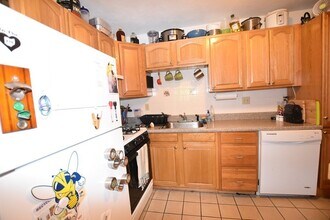 33 Cogswell Ave, Unit 9 in Cambridge, MA - Building Photo - Building Photo
