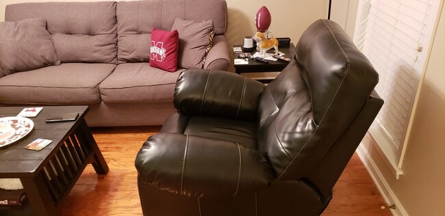 1064 N Montgomery St, Unit F in Starkville, MS - Building Photo - Building Photo