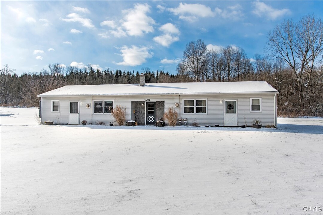 4901 Creaser Rd in Westmoreland, NY - Building Photo