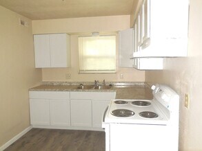 1417 St Clair Ave in Collinsville, IL - Building Photo - Building Photo