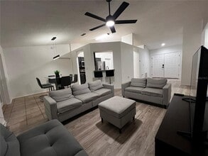 6042 Brookhill Cir in Orlando, FL - Building Photo - Building Photo