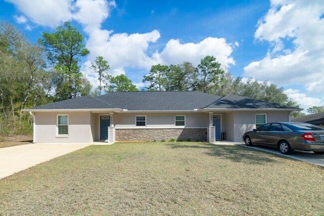 property at 9093 N Peachtree Way