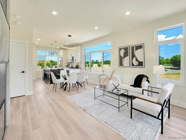 741 Smart Town Dr in Dearborn, MI - Building Photo - Building Photo