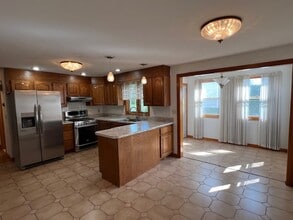 16 Miano Dr, Unit 16 Miano Drive in New Britain, CT - Building Photo - Building Photo