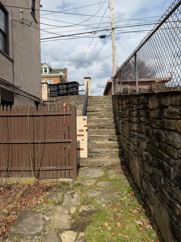 516 Front St in Brownsville, PA - Building Photo - Building Photo