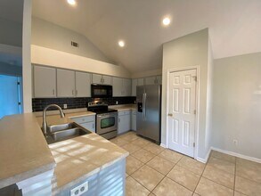 68 Carlisle Ln in Savannah, GA - Building Photo - Building Photo