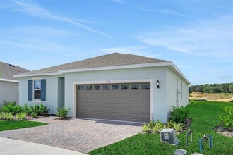 1018 Swamp Chestnut Lp in the Villages, FL - Foto de edificio - Building Photo