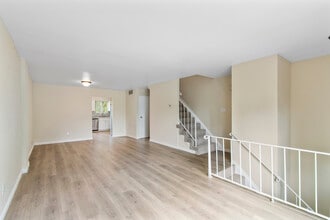 1630 Forest Hill Rd in Staten Island, NY - Foto de edificio - Building Photo