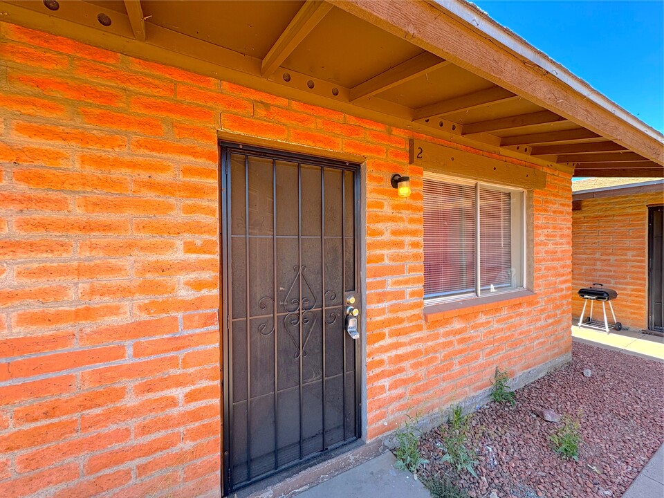 1746 E Virginia Ave, Unit 2 in Phoenix, AZ - Building Photo