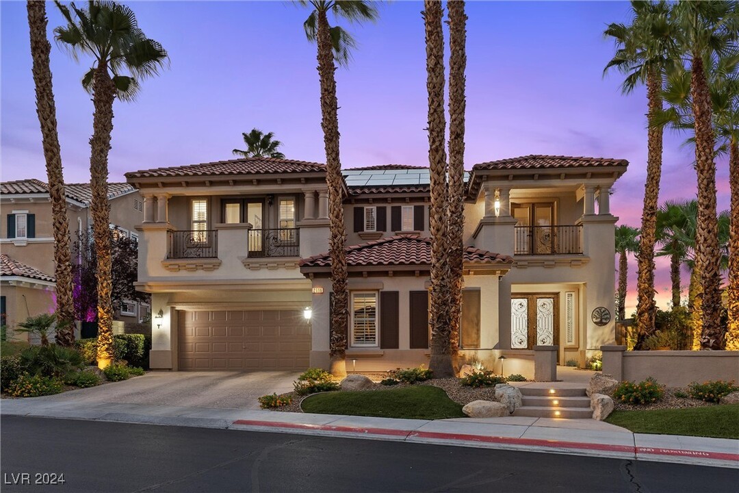 2696 Botticelli Dr in Henderson, NV - Foto de edificio