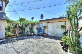 4014-4020 W 102nd St in Inglewood, CA - Foto de edificio - Building Photo