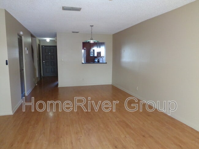 1384 NW 97th Ter in Pembroke Pines, FL - Building Photo - Building Photo