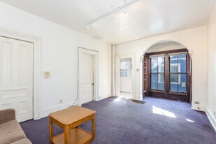 Twin Oaks in Ann Arbor, MI - Building Photo