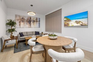 1627 NW 1st St in Miami, FL - Building Photo