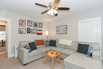 90 Dean Ave in Franklin, MA - Building Photo - Building Photo