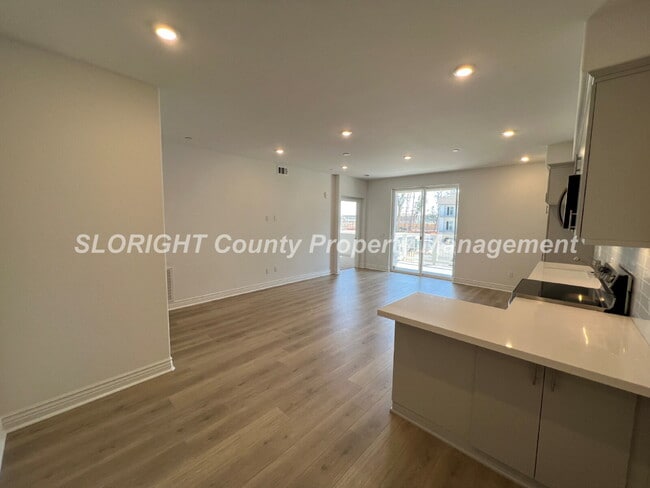 815 Madonna Rd in San Luis Obispo, CA - Building Photo - Building Photo