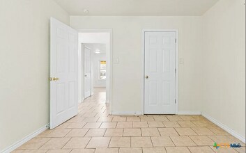 1710 Cole St in Killeen, TX - Foto de edificio - Building Photo