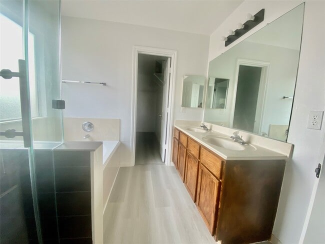 14631 Alannah Lagoon Ct