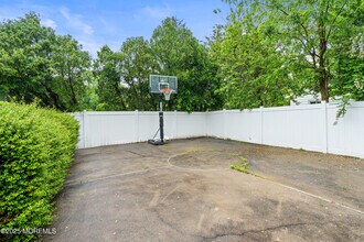 606 Deal Rd in Oakhurst, NJ - Building Photo - Building Photo