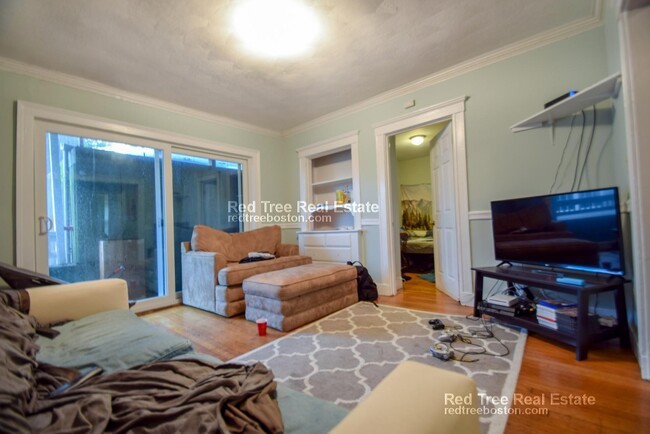 15 Radnor Rd, Unit 1