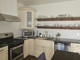 561 S O St in Livermore, CA - Building Photo