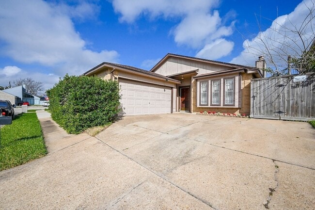 property at 7918 Chancel Dr