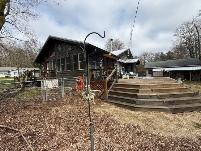 32275 Center St in Dowagiac, MI - Building Photo - Building Photo