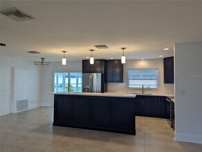1180 Eden Isle Blvd NE in St. Petersburg, FL - Building Photo - Building Photo