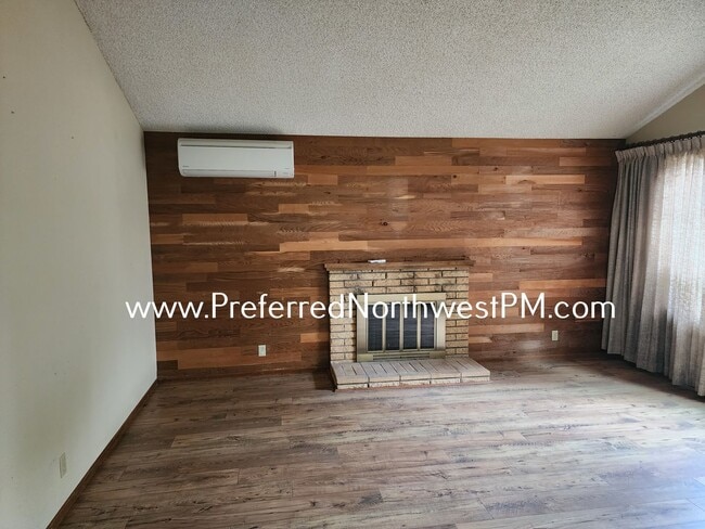 3725 Keeler Ave in Eugene, OR - Building Photo - Building Photo