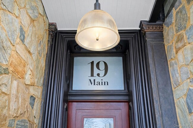 19 Main St in Tarrytown, NY - Foto de edificio - Building Photo