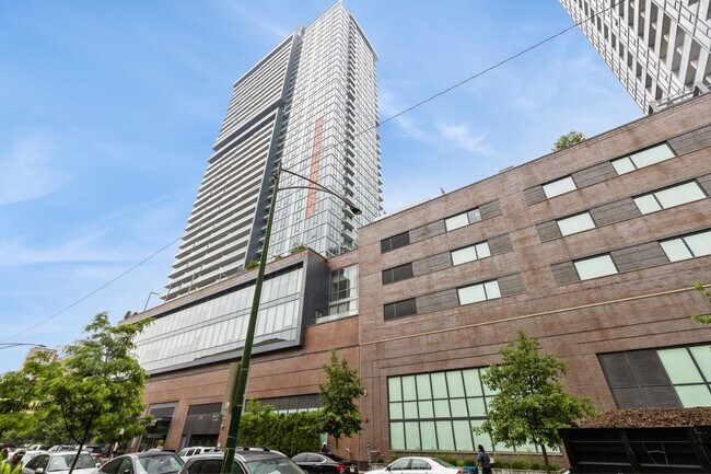 property at 228 W Hill St