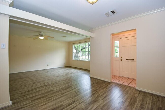 property at 4605 Pine St