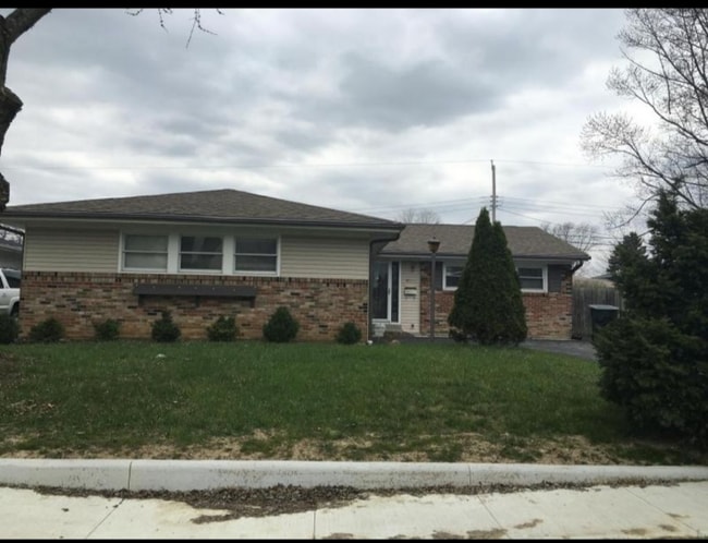 4691 Mc Fadden Rd in Columbus, OH - Building Photo - Building Photo