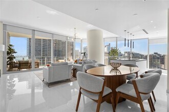 300 Biscayne Blvd Way, Unit 4007 in Miami, FL - Foto de edificio - Building Photo