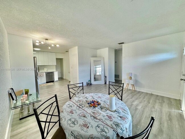 19122 NW 36th Ave in Miami Gardens, FL - Building Photo - Building Photo