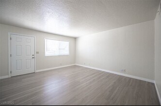 5336 Mancos Ct in Las Vegas, NV - Foto de edificio - Building Photo