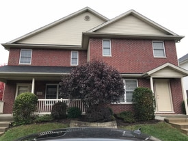 1319 Cobble Creek Cir in Bloomington, IN - Building Photo