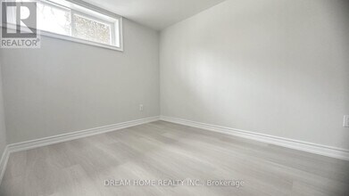 6 Clementine Square in Toronto, ON - Building Photo - Building Photo