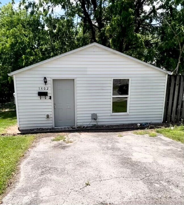 1402 High St in Bowling Green, KY - Building Photo