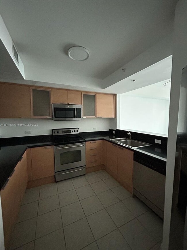 property at 140 S Dixie Hwy