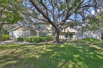 14805 Lake Forest Dr in Lutz, FL - Building Photo - Building Photo