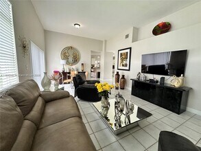 12972 NW 10th St in Miami, FL - Building Photo - Building Photo