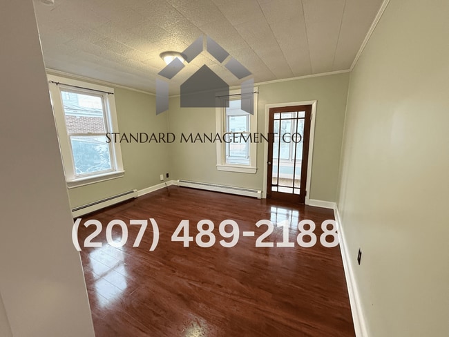8 Monument St in Winslow, ME - Building Photo - Building Photo