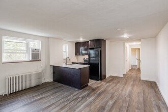 Hillside Apartments in Pittsburgh, PA - Foto de edificio - Interior Photo