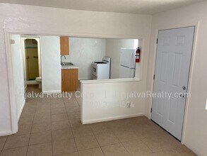 4025 E Montecito St in Tucson, AZ - Building Photo - Building Photo