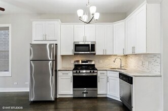 1422 Chestnut W St, Unit 1R in Chicago, IL - Building Photo - Building Photo