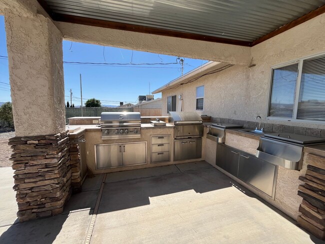 2610 Havasupai Blvd in Lake Havasu City, AZ - Building Photo - Building Photo