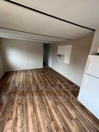715 College Ave photo'